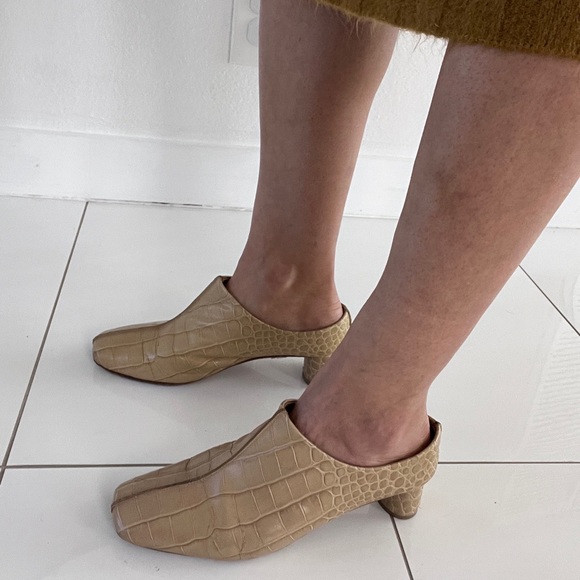 LOQ crocodile mules - Picture 8 of 9